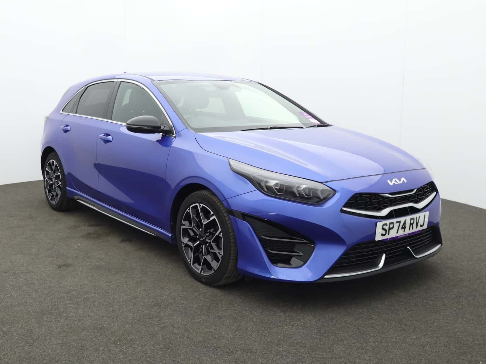 Kia Ceed listing photo