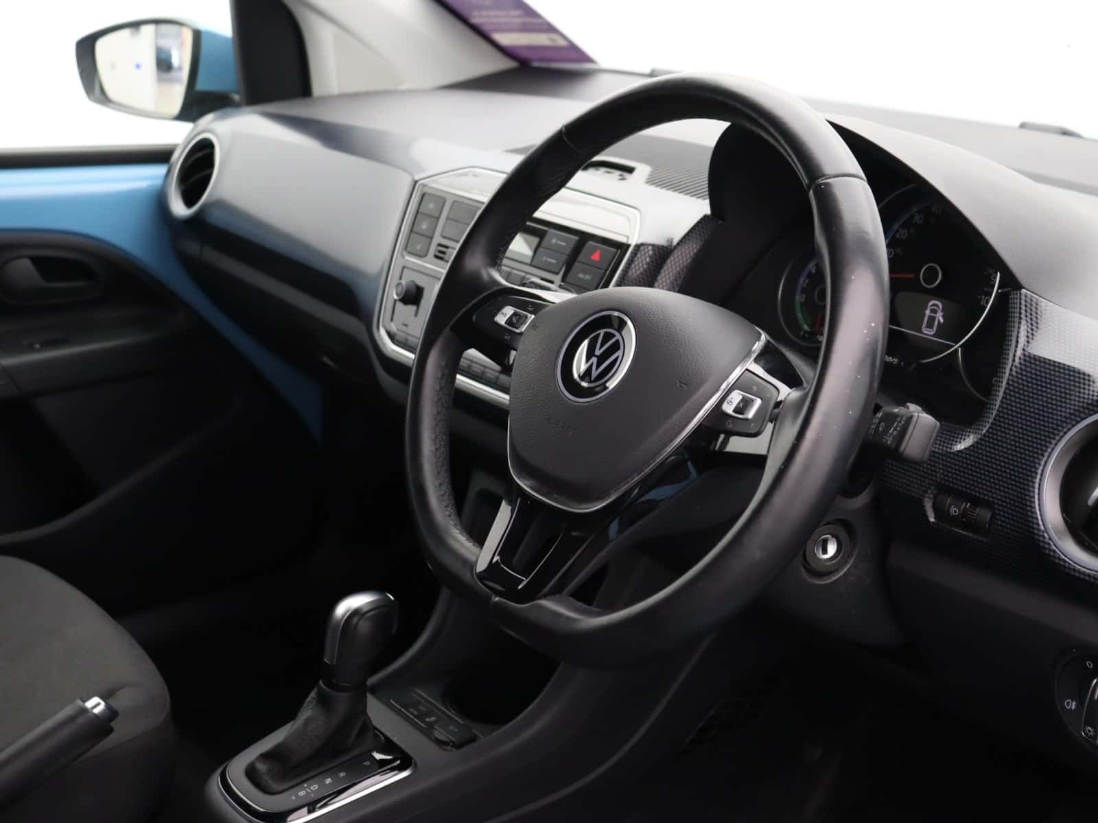 volkswagen e-up!  up 60kw e-up 32kwh 5dr auto automatic electric 21,751 06/2023 only £10,999 per month £175.58 parking camera |...