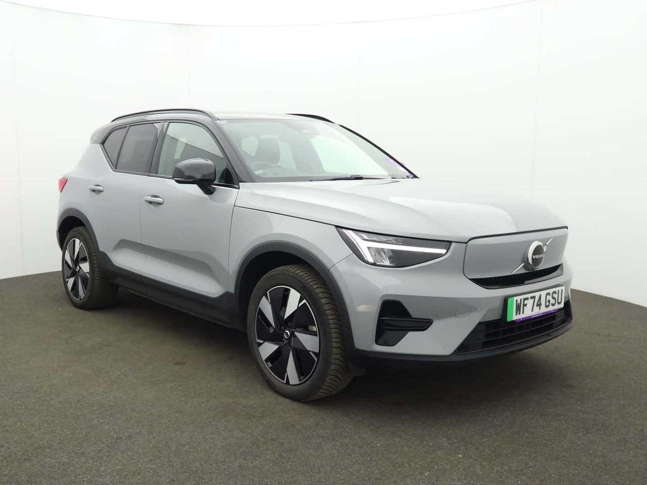 2024 Volvo XC40