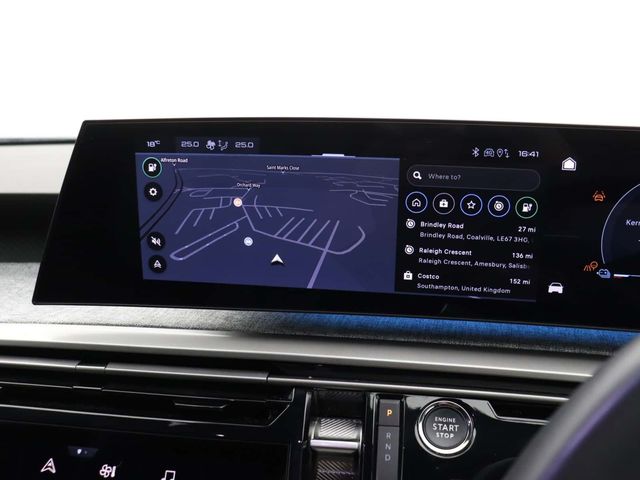 Peugeot E-3008