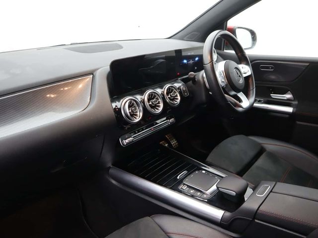 Mercedes-Benz B Class