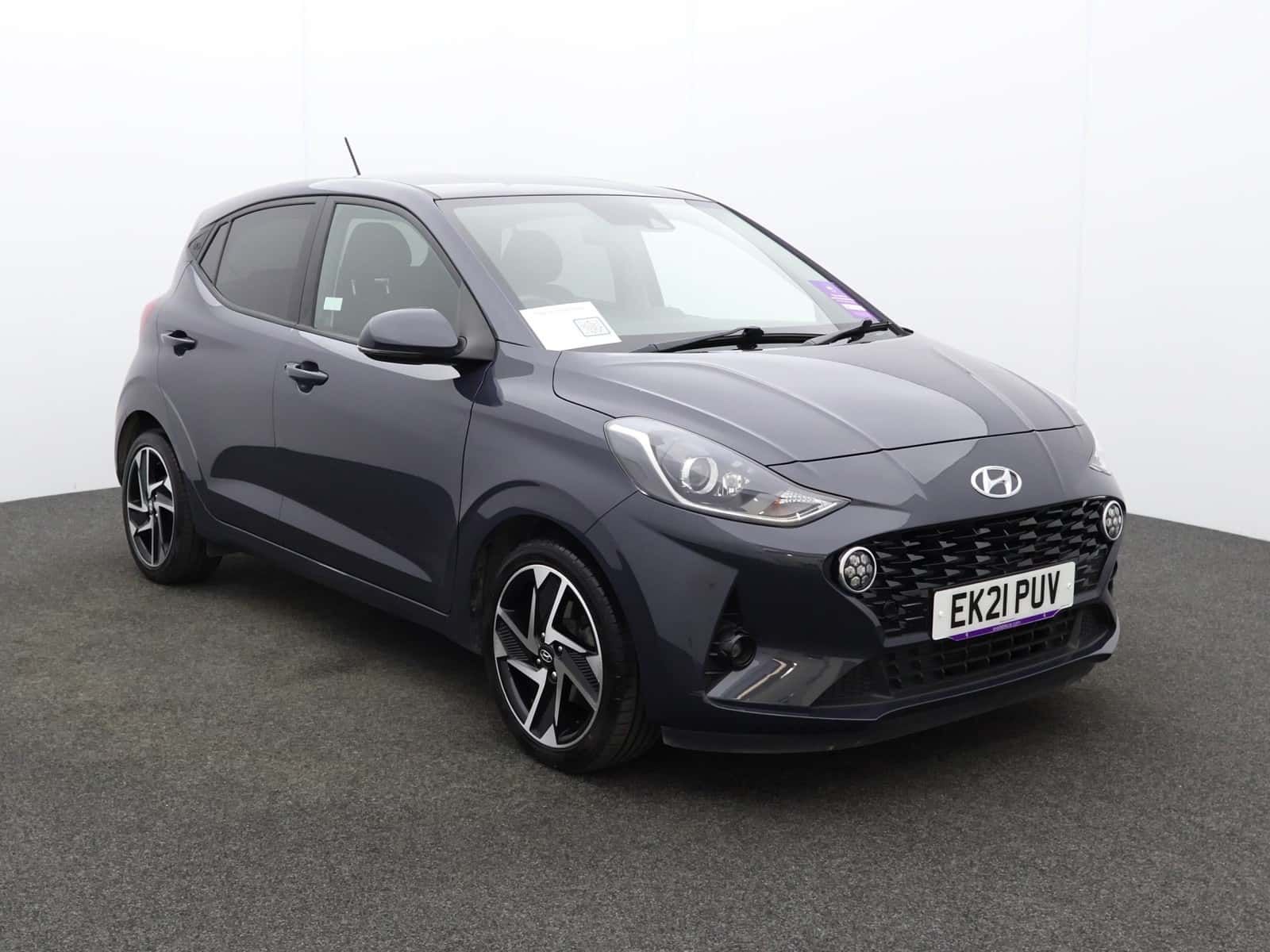 Hyundai i10 listing photo