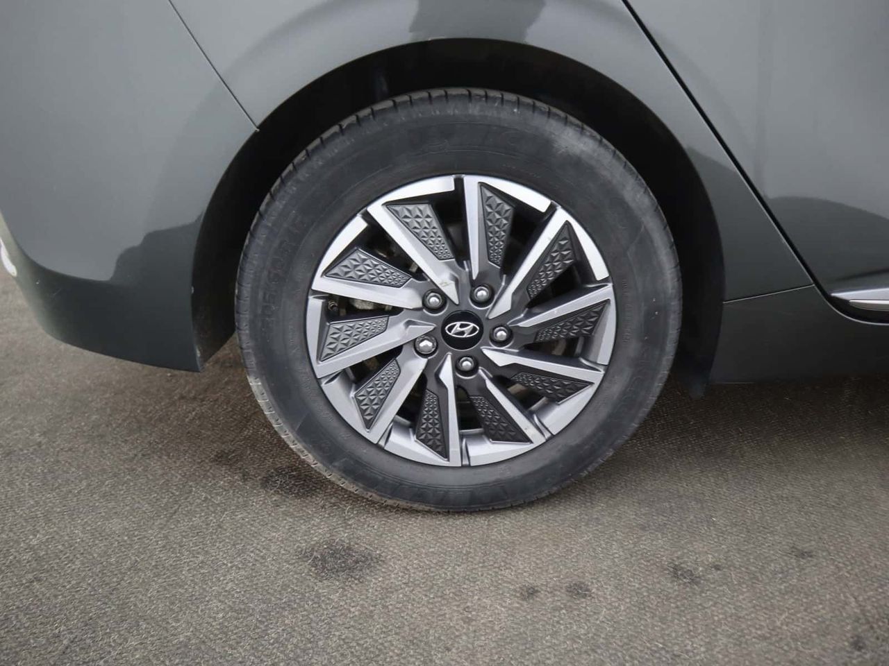 Hyundai IONIQ 