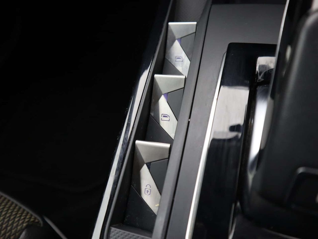 DS AUTOMOBILES DS 3 CROSSBACK 