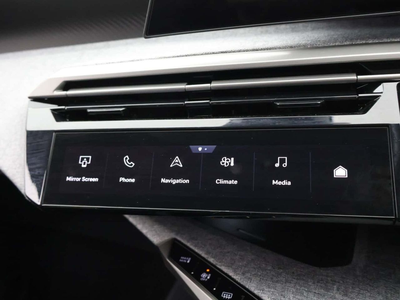 Peugeot E-3008