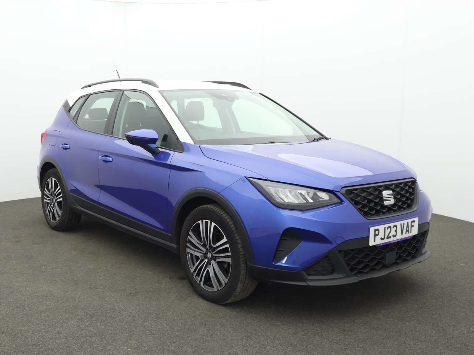 SEAT Arona listing photo