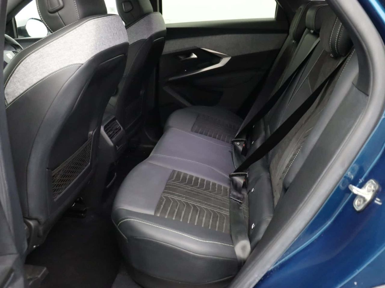 Peugeot E-3008