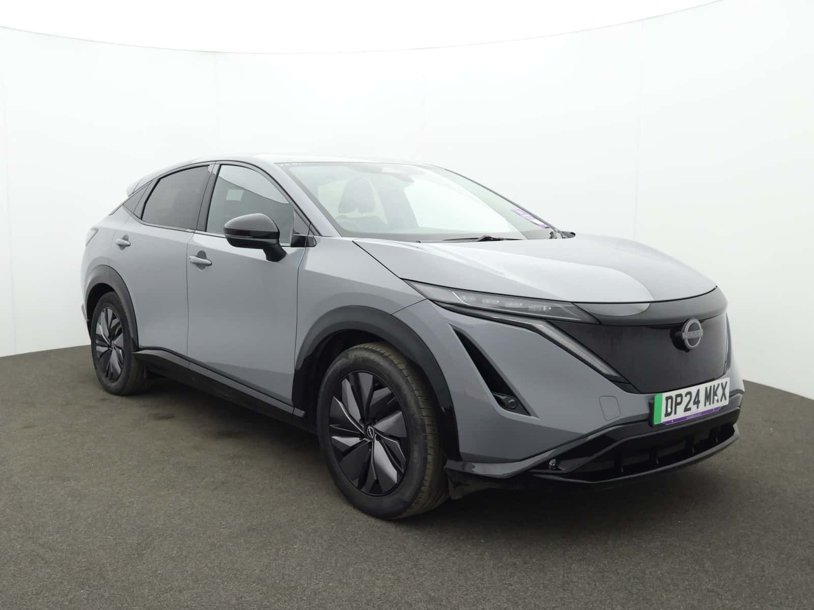 Nissan Ariya listing photo