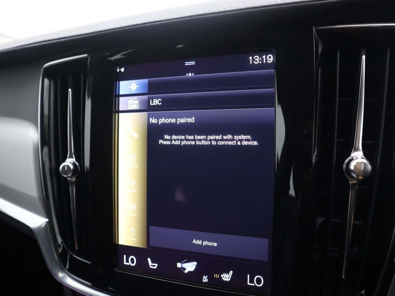 Volvo V90 