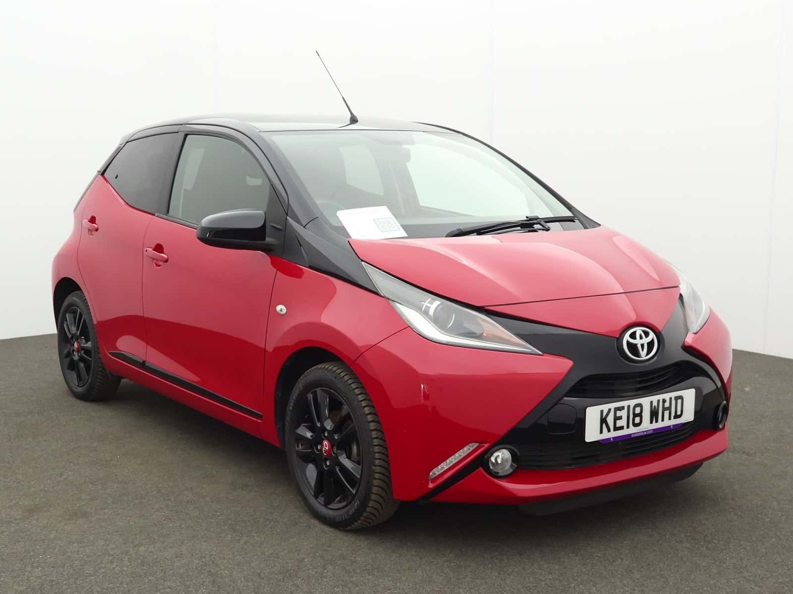 Toyota AYGO listing photo