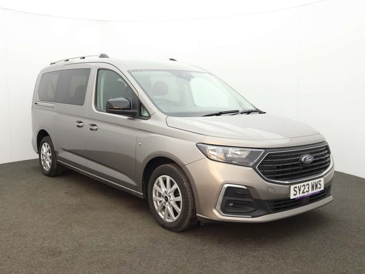 2023 ford grand tourneo connect  grand tourneo connect 2.0 ecoblue titanium 5dr auto 7 seats automatic diesel 25,112 04/2023 only £20,799... photo