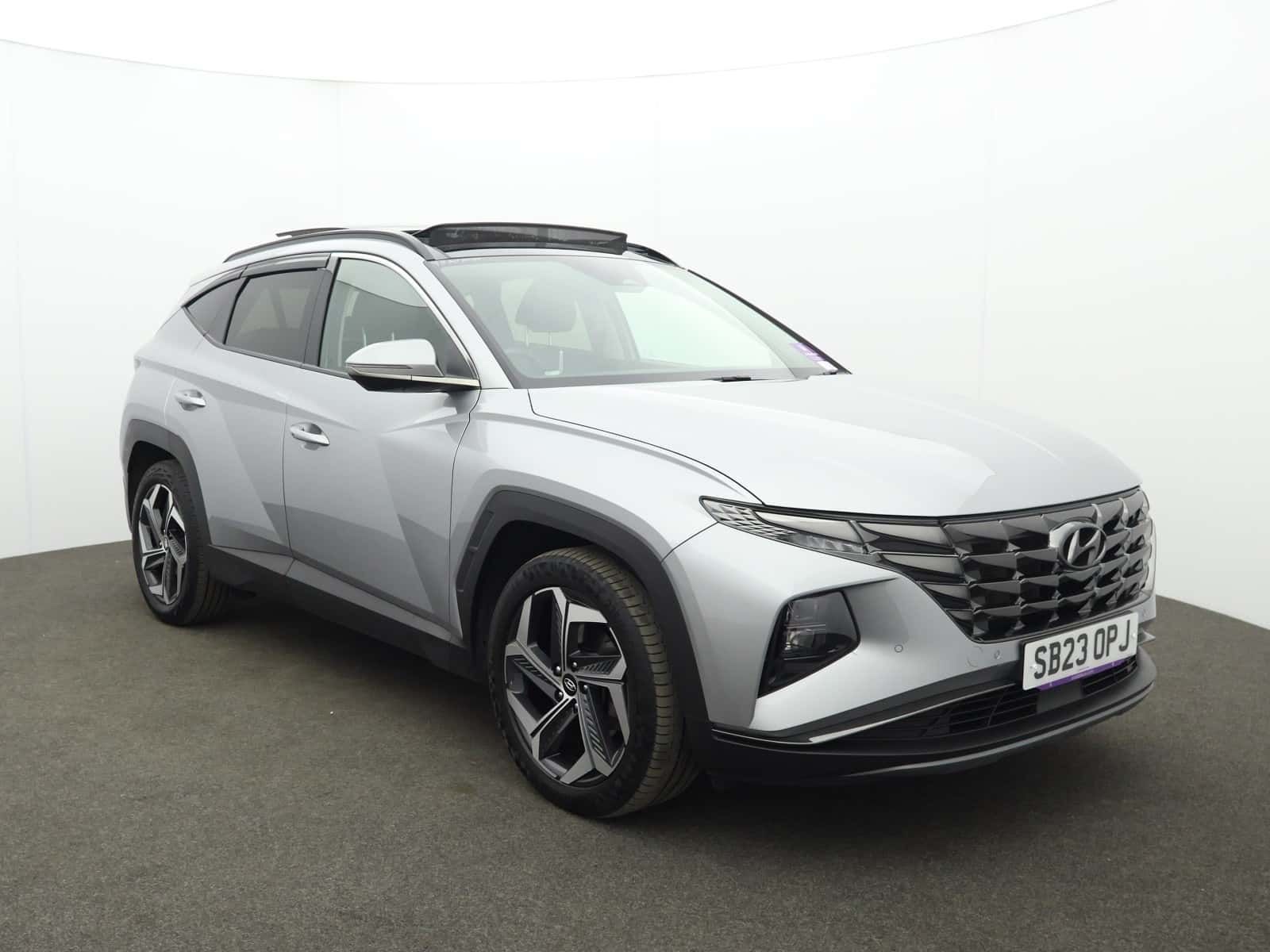 Hyundai TUCSON dealer public-web source image