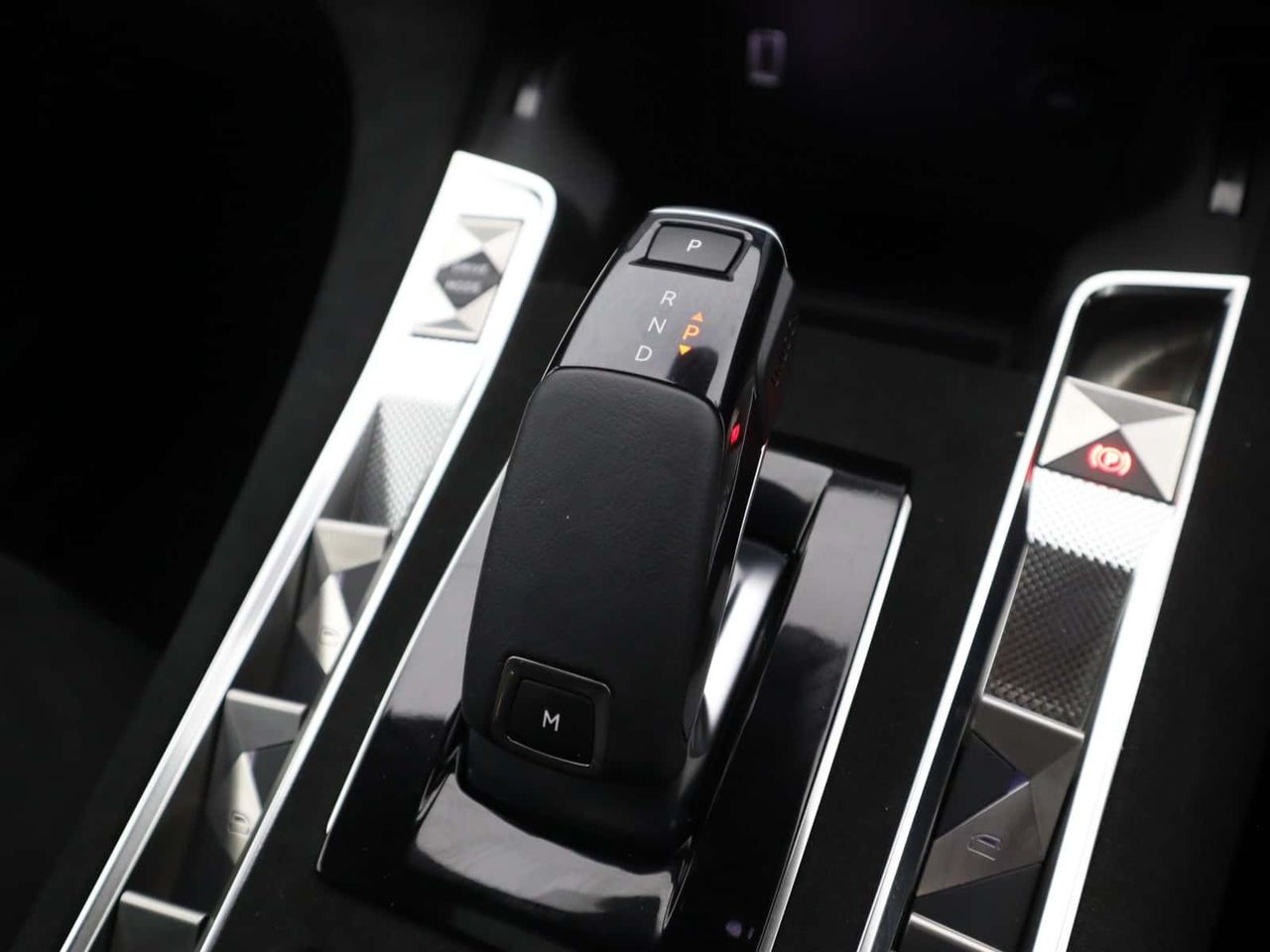 DS AUTOMOBILES DS 7 