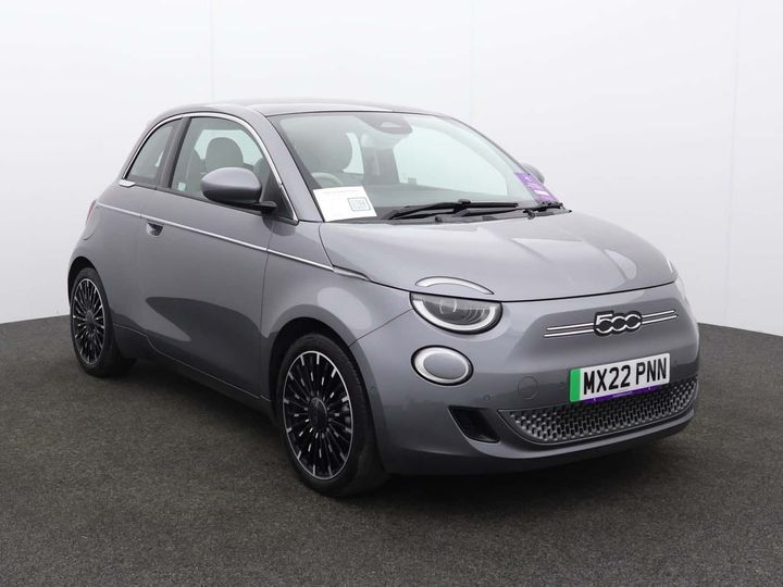 2022 500e  500e 87kw la prima 42kwh 3dr auto 92% battery health automatic electric 13,545 03/2022 only £14,399 per month... photo