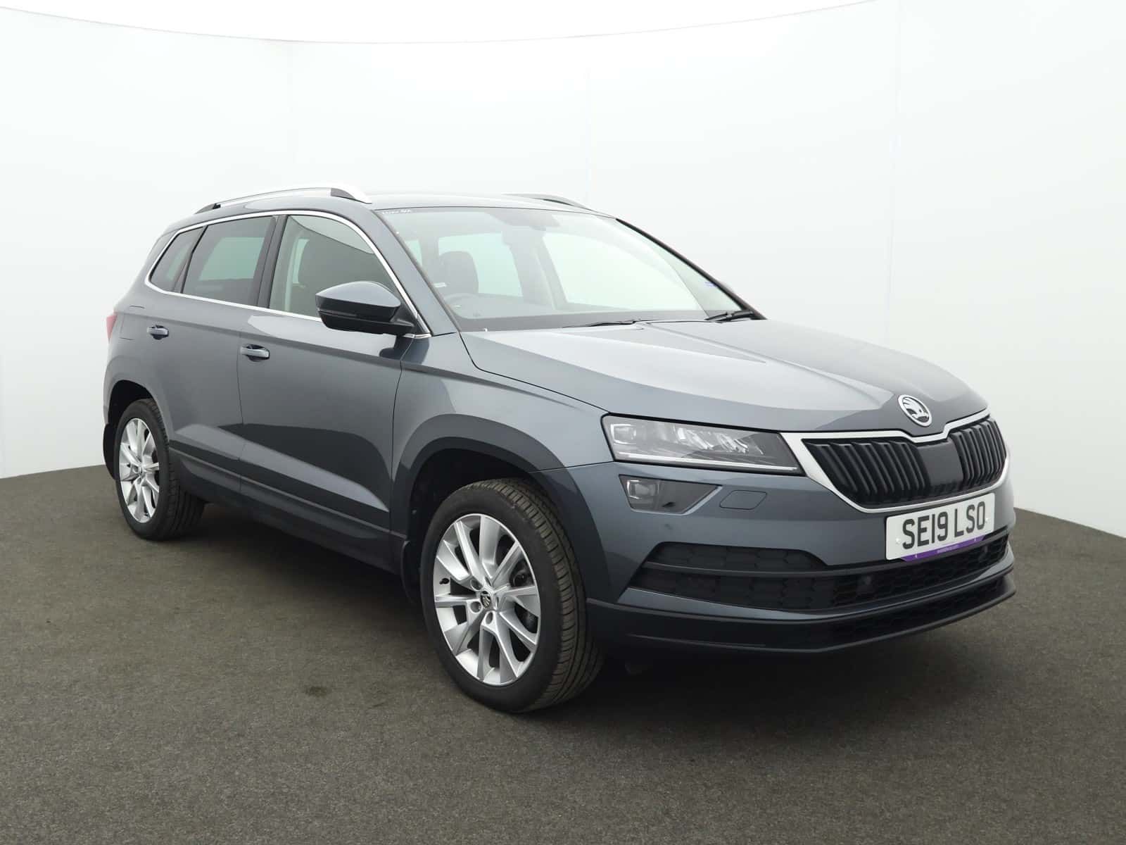 Skoda Karoq listing photo