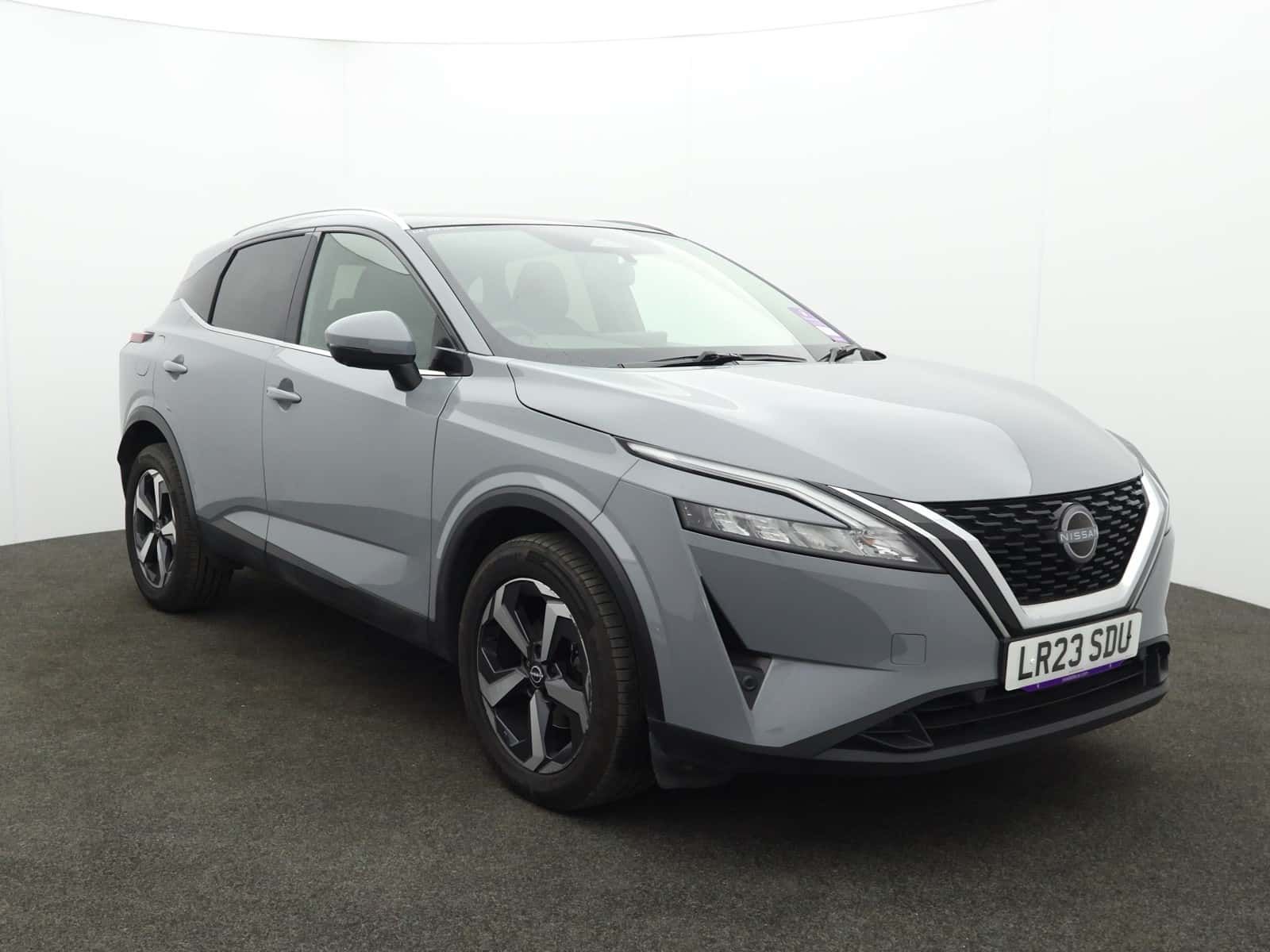 Nissan Qashqai listing photo