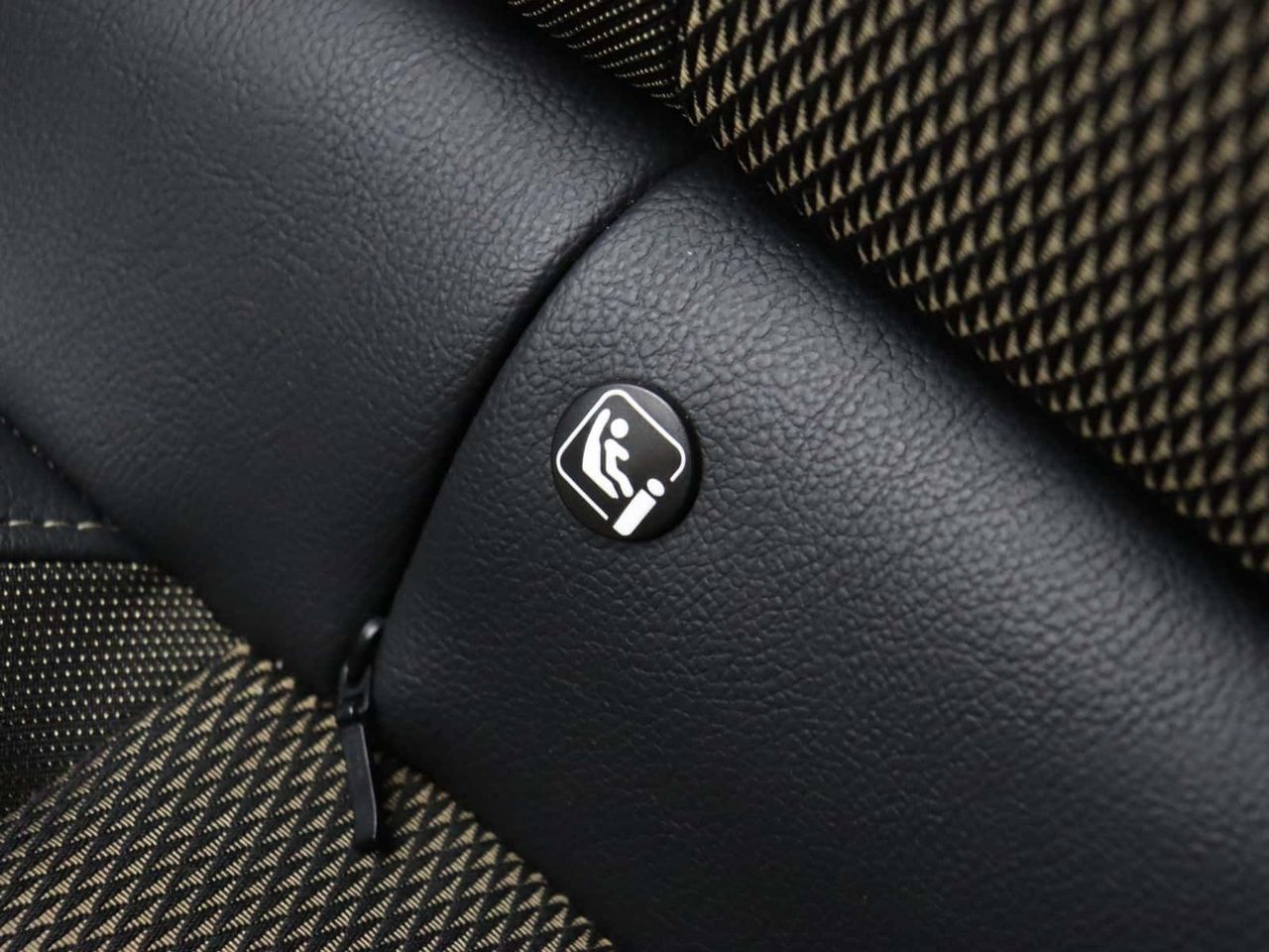 DS AUTOMOBILES DS 3 CROSSBACK 
