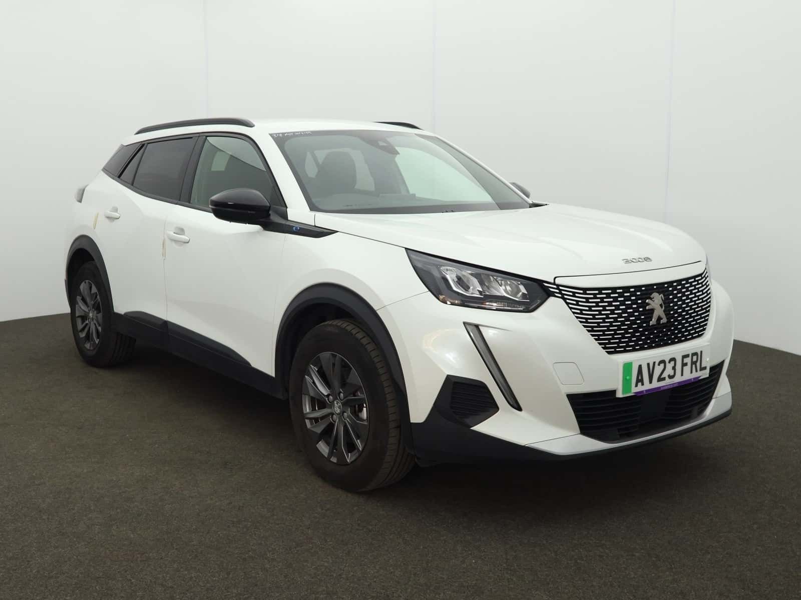 Peugeot E-2008 listing photo