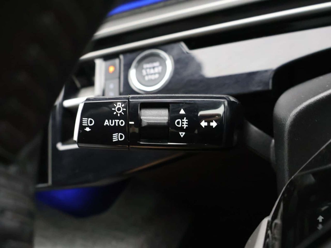 Peugeot E-3008