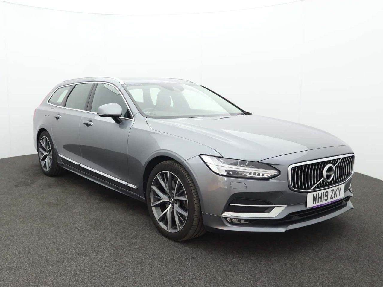 Volvo V90 
