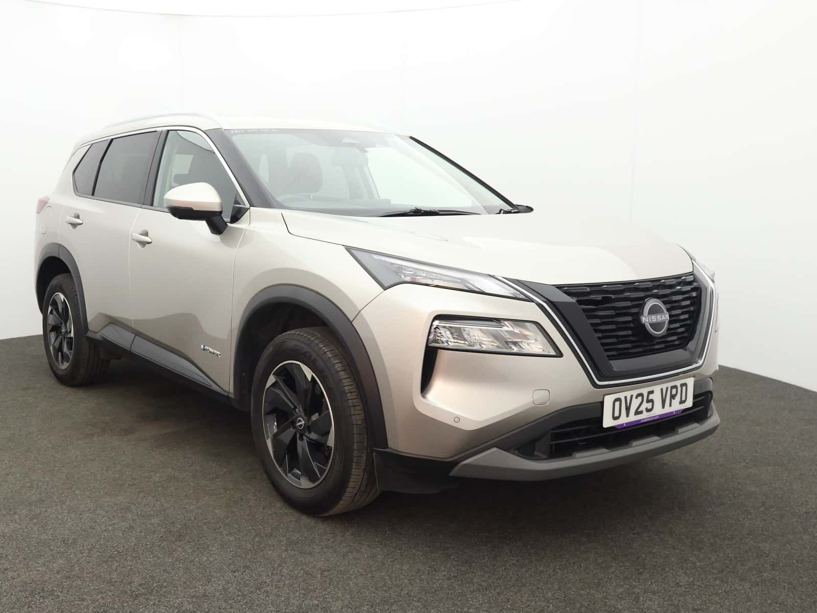 Nissan X-TRAIL listing photo