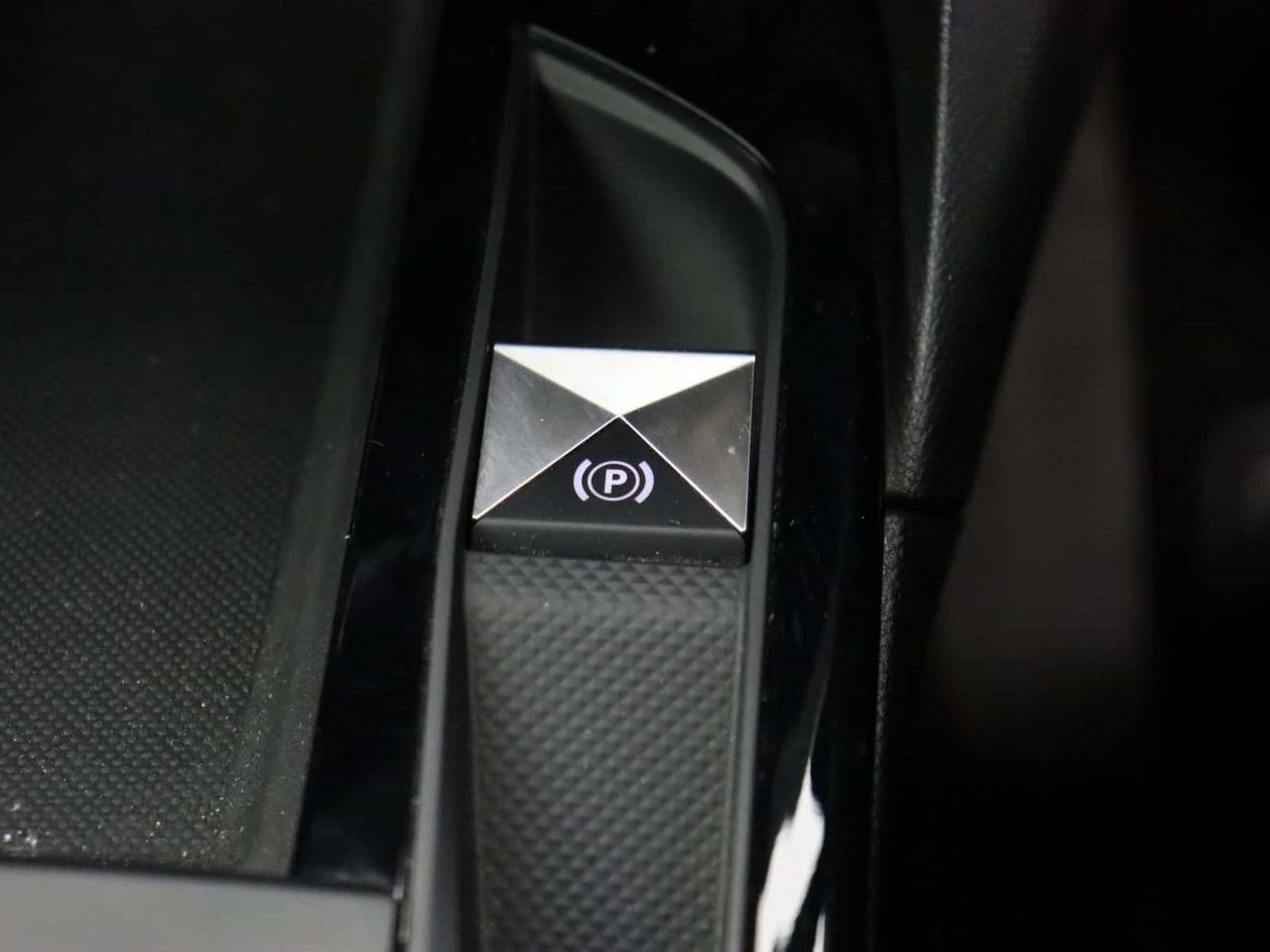 DS AUTOMOBILES DS 3 CROSSBACK
