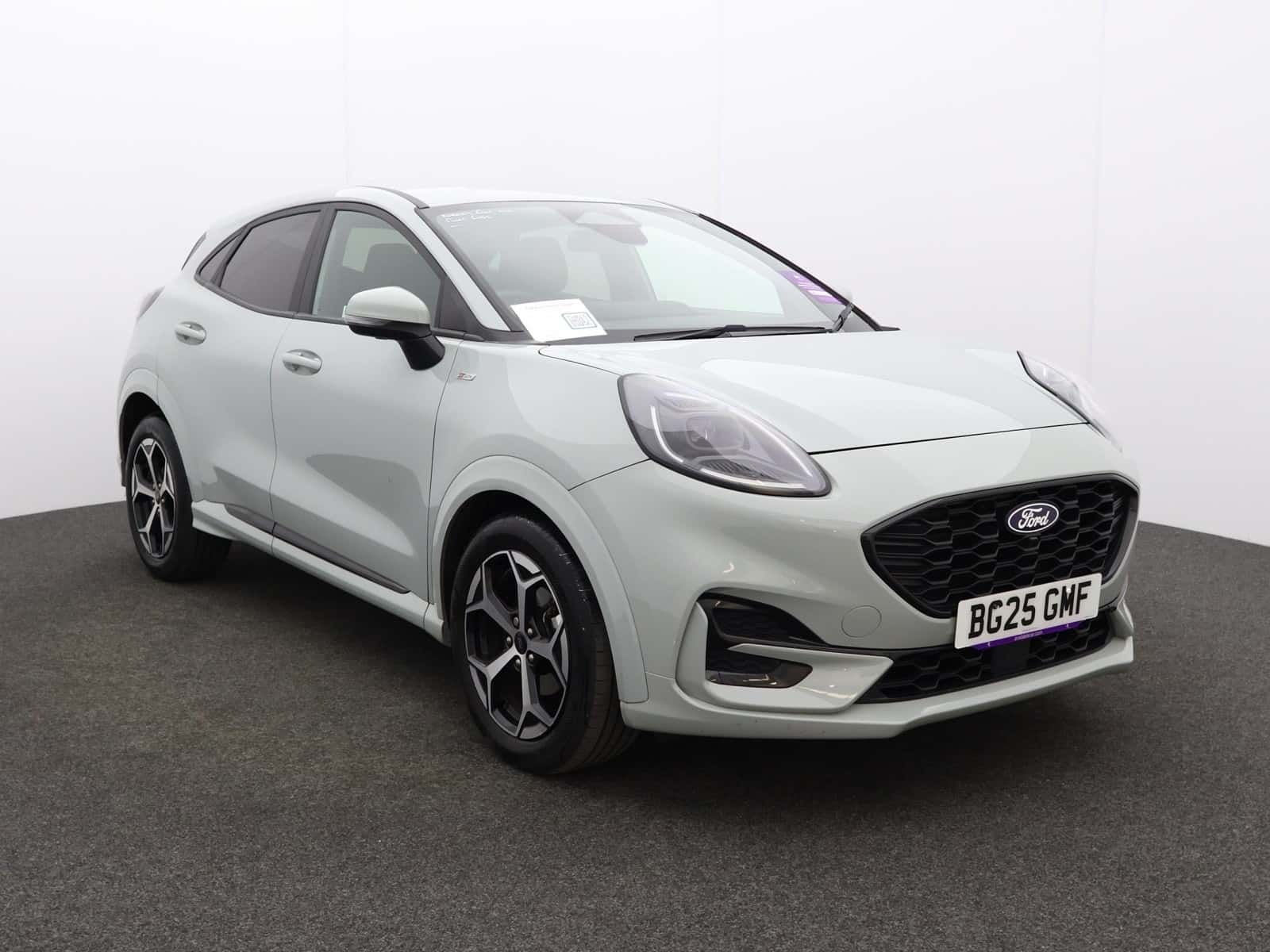 Ford Puma listing photo