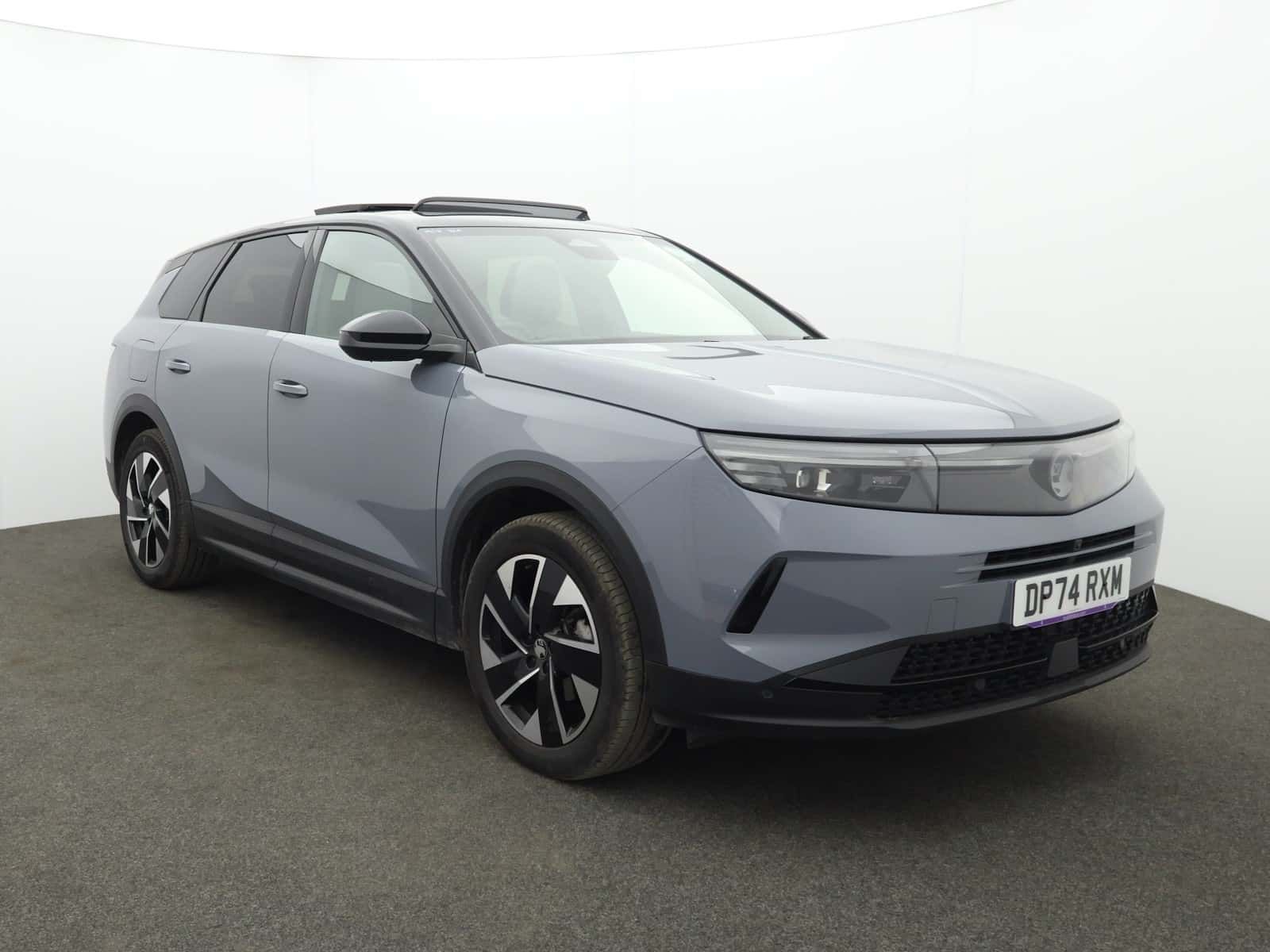 Vauxhall Grandland listing photo