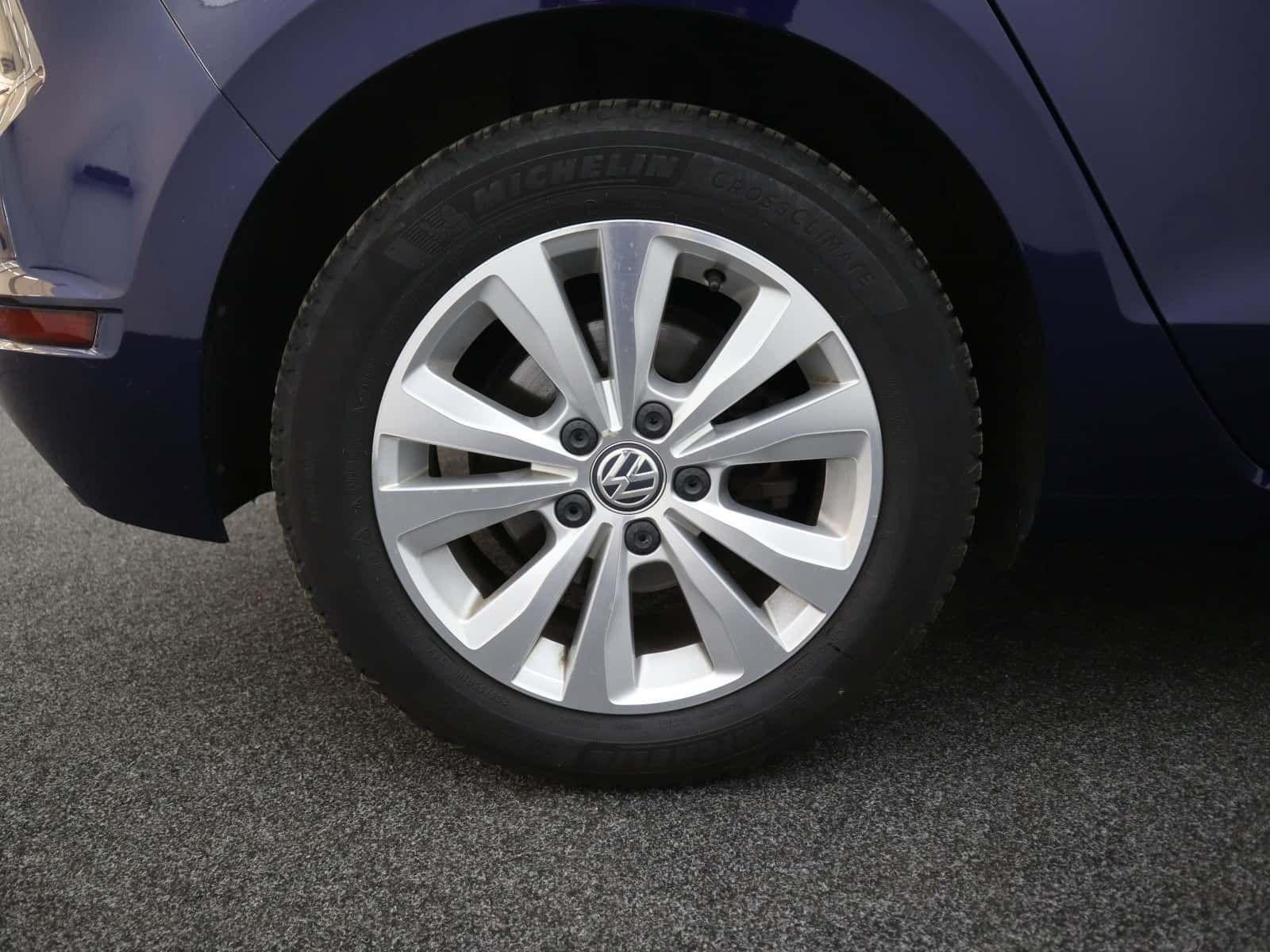 Volkswagen Golf SV