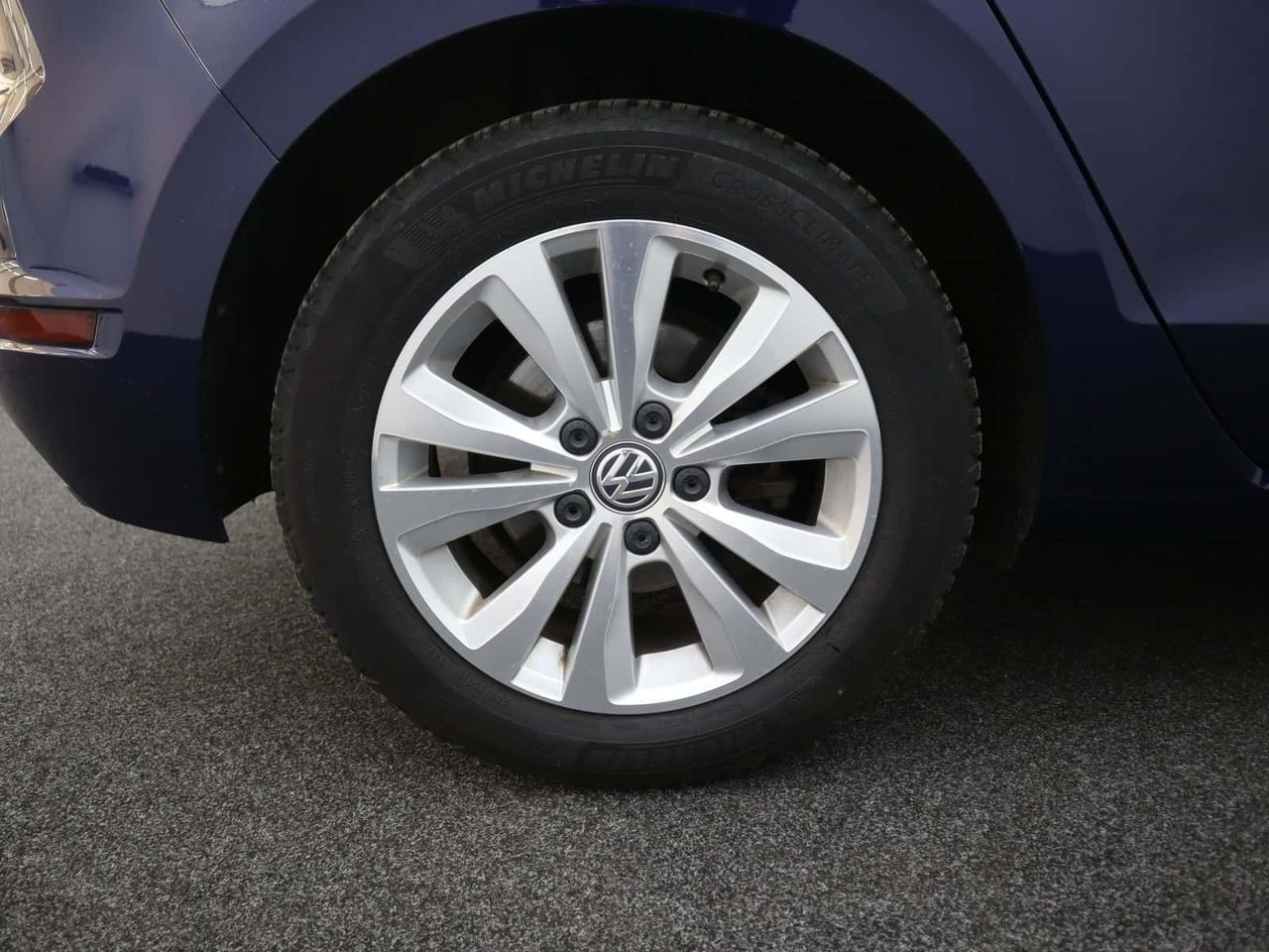 Volkswagen Golf SV 