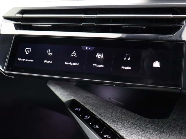 Peugeot E-5008