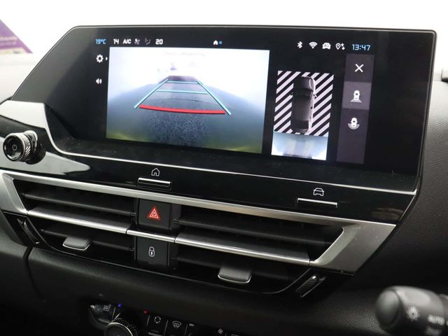 Citroen e-C4 X