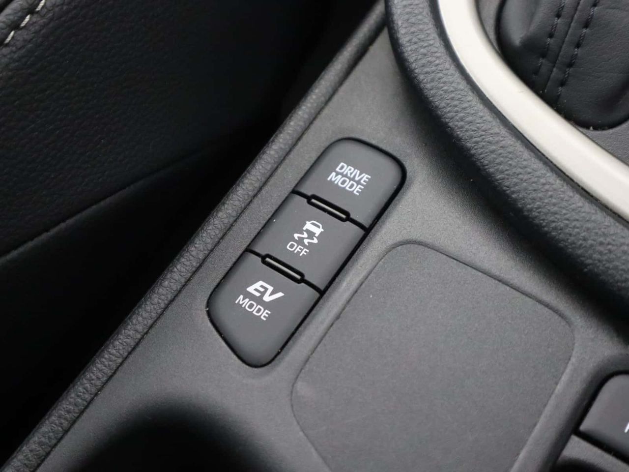 Mazda Mazda2 HYBRID 