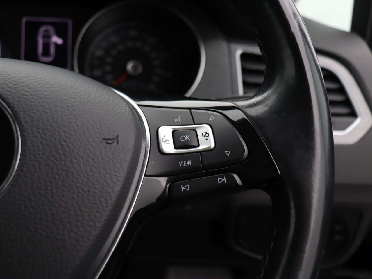 Volkswagen Golf SV 