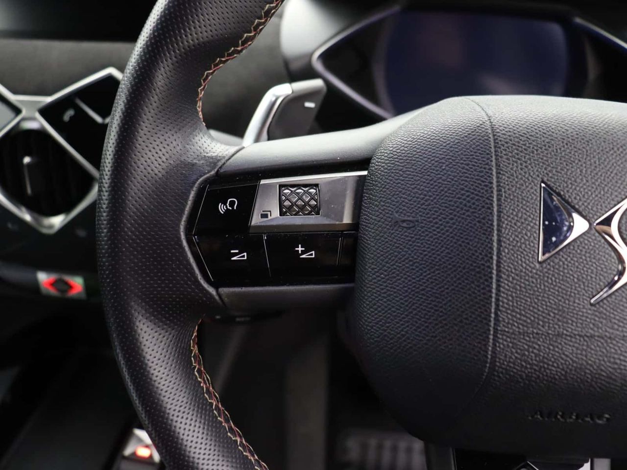 DS AUTOMOBILES DS 3 CROSSBACK 