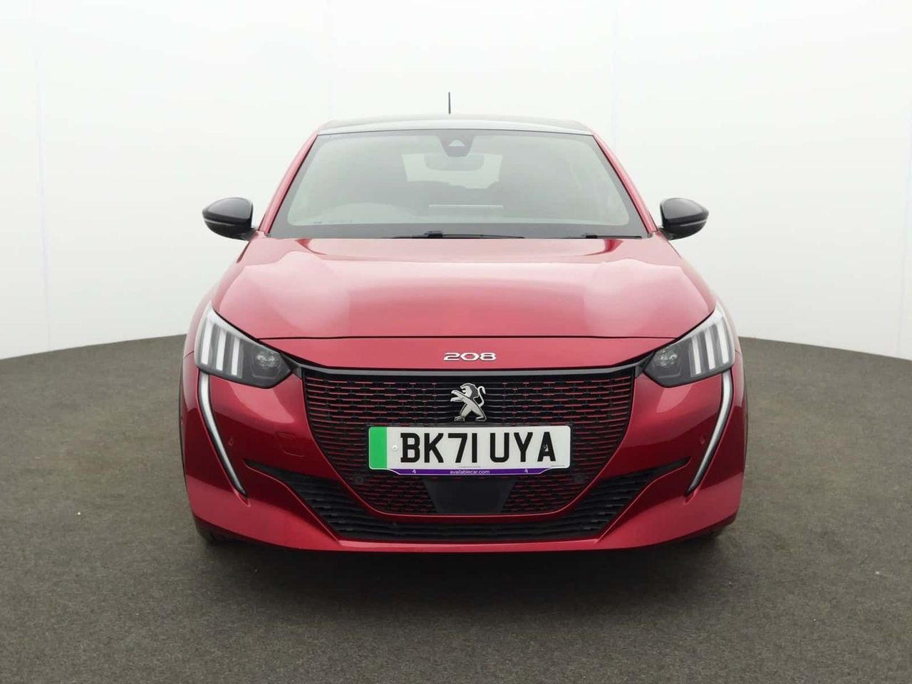 Peugeot E-208