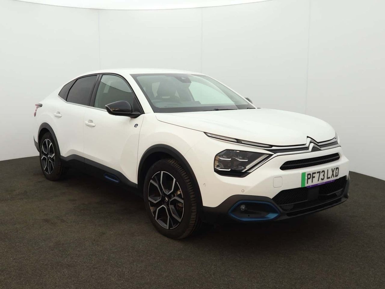 Citroen e-C4 X