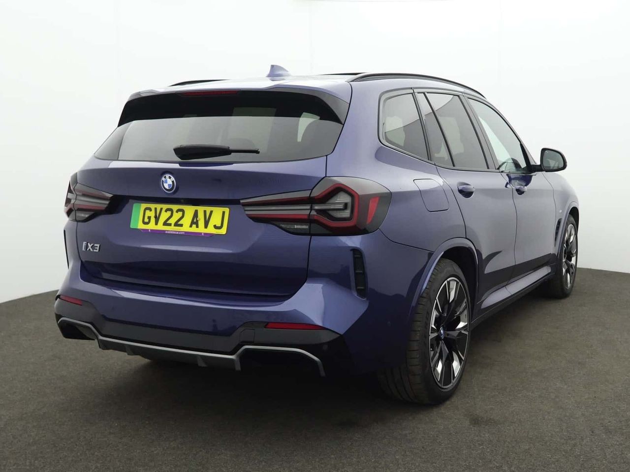 BMW iX3