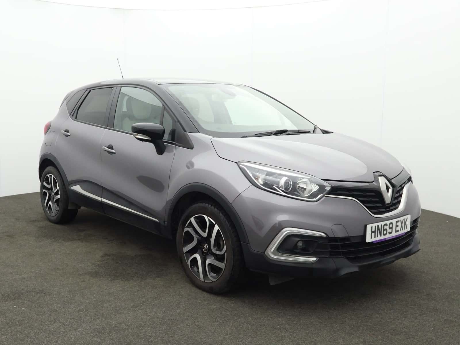 Renault Captur dealer public-web source image