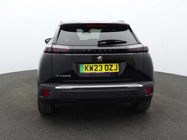 Peugeot E-2008