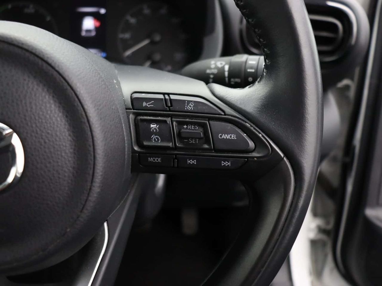 Mazda Mazda2 HYBRID 
