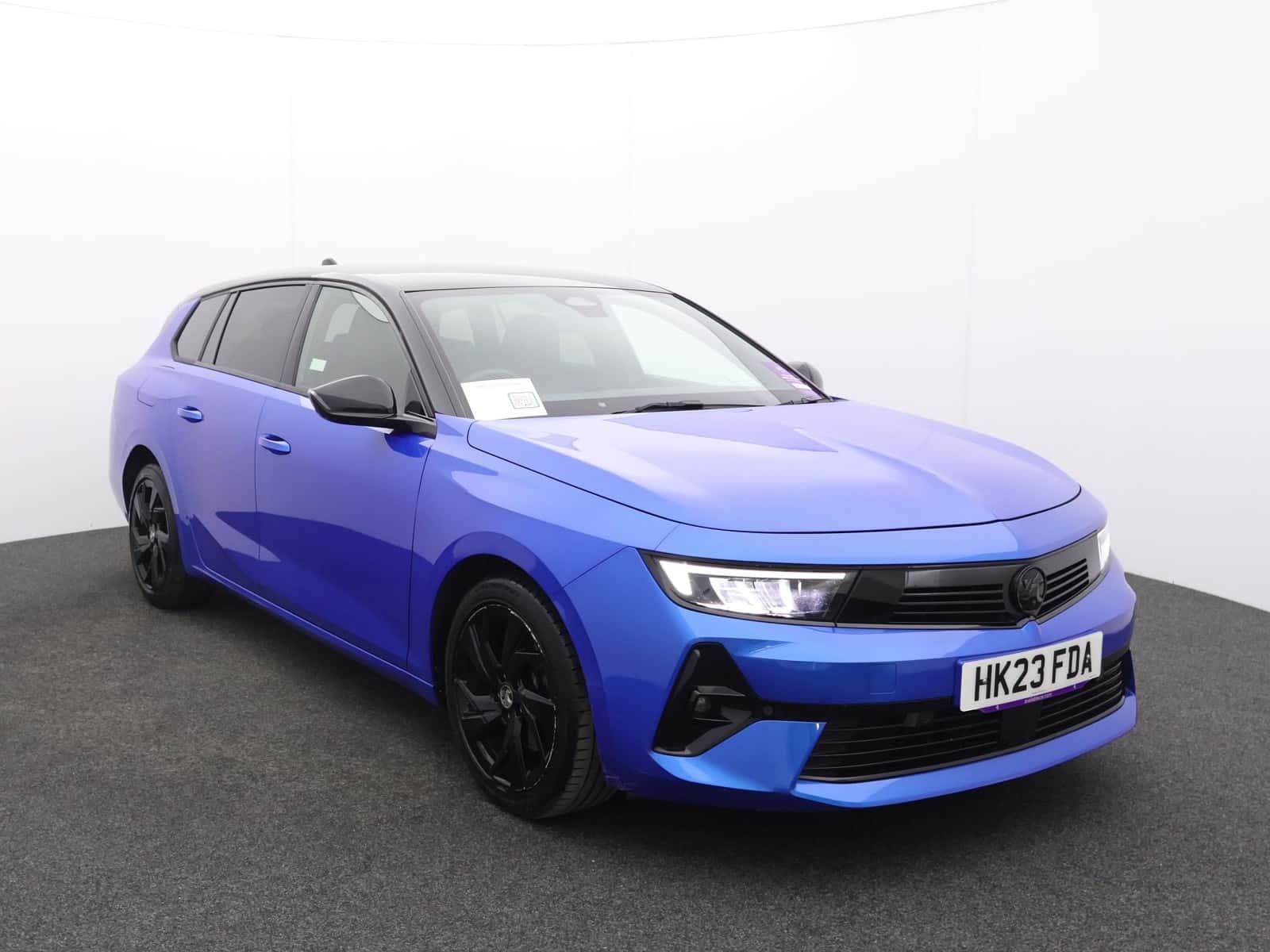 Vauxhall Astra listing photo