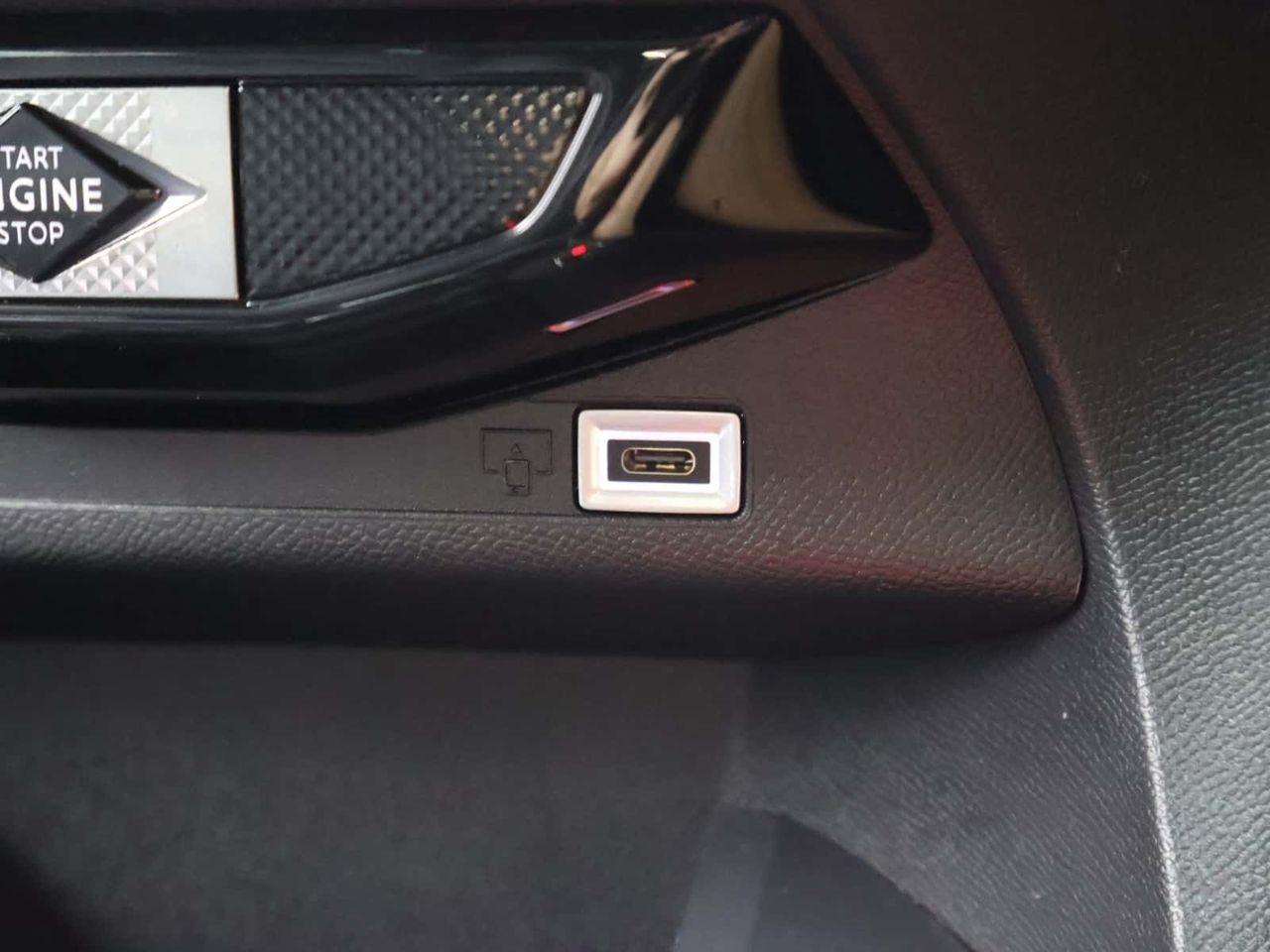 DS AUTOMOBILES DS 3