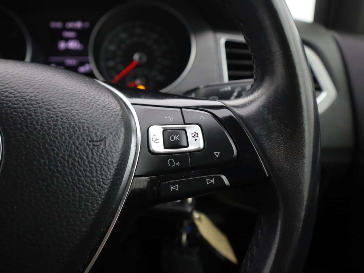Volkswagen Golf SV 