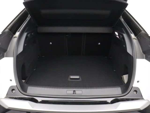 Peugeot E-3008