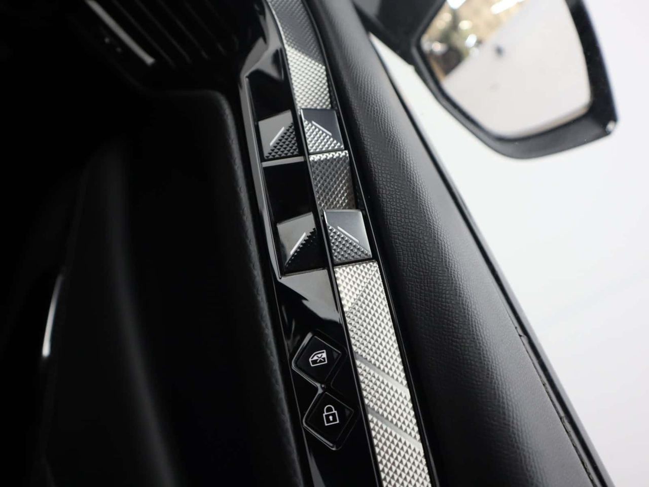 DS AUTOMOBILES DS 4 