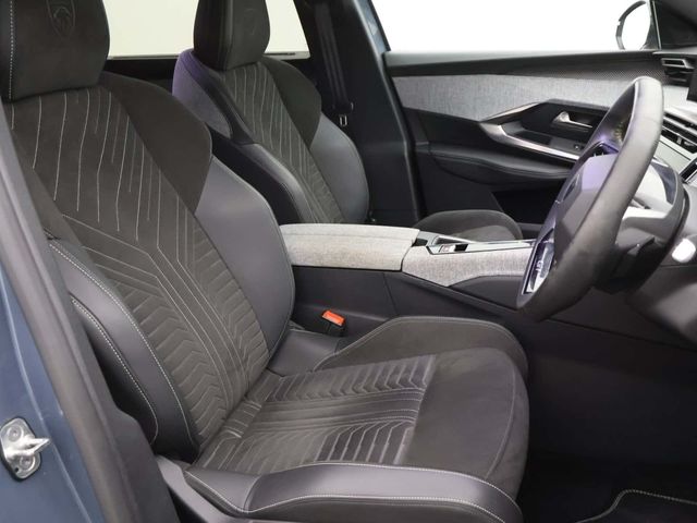 Peugeot E-5008