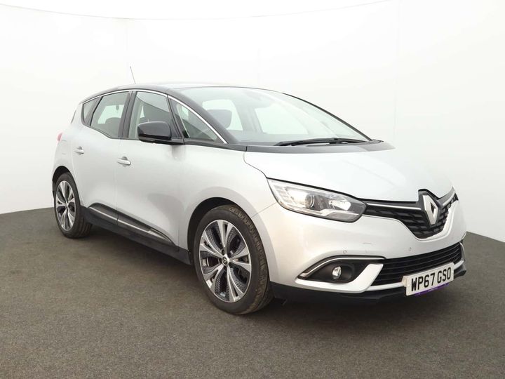 2017 RENAULT 2017 ONLY 8,999 PER MONTH 146.91 20 ALLOYS PARKING SENSORS... photo