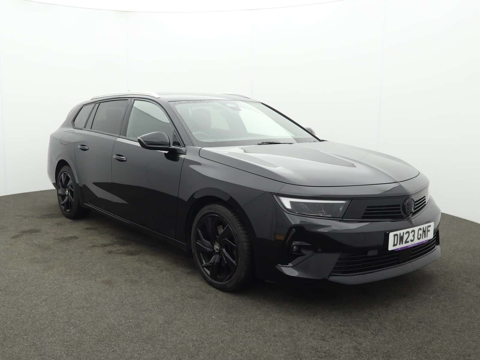 Vauxhall Astra listing photo