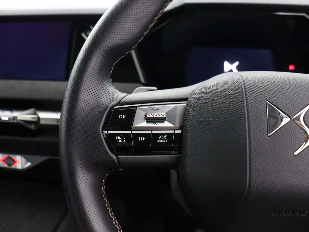 DS AUTOMOBILES DS 4